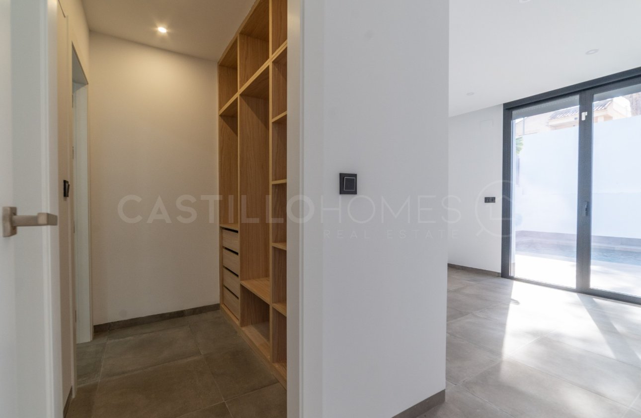 Reventa - Villa - Torrevieja - Los Balcones