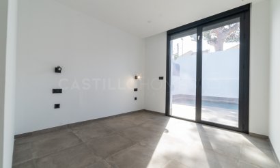 Reventa - Villa - Torrevieja - Los Balcones