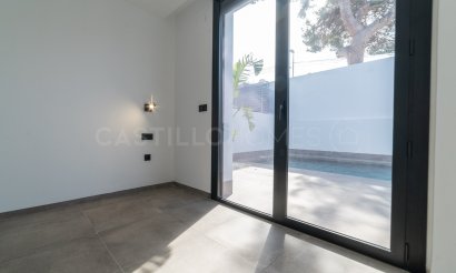 Reventa - Villa - Torrevieja - Los Balcones
