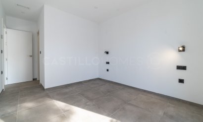 Reventa - Villa - Torrevieja - Los Balcones