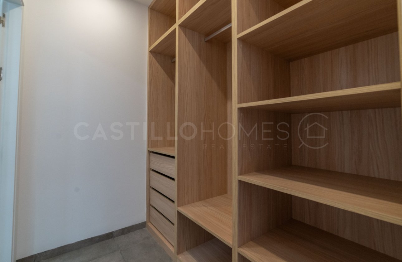 Reventa - Villa - Torrevieja - Los Balcones