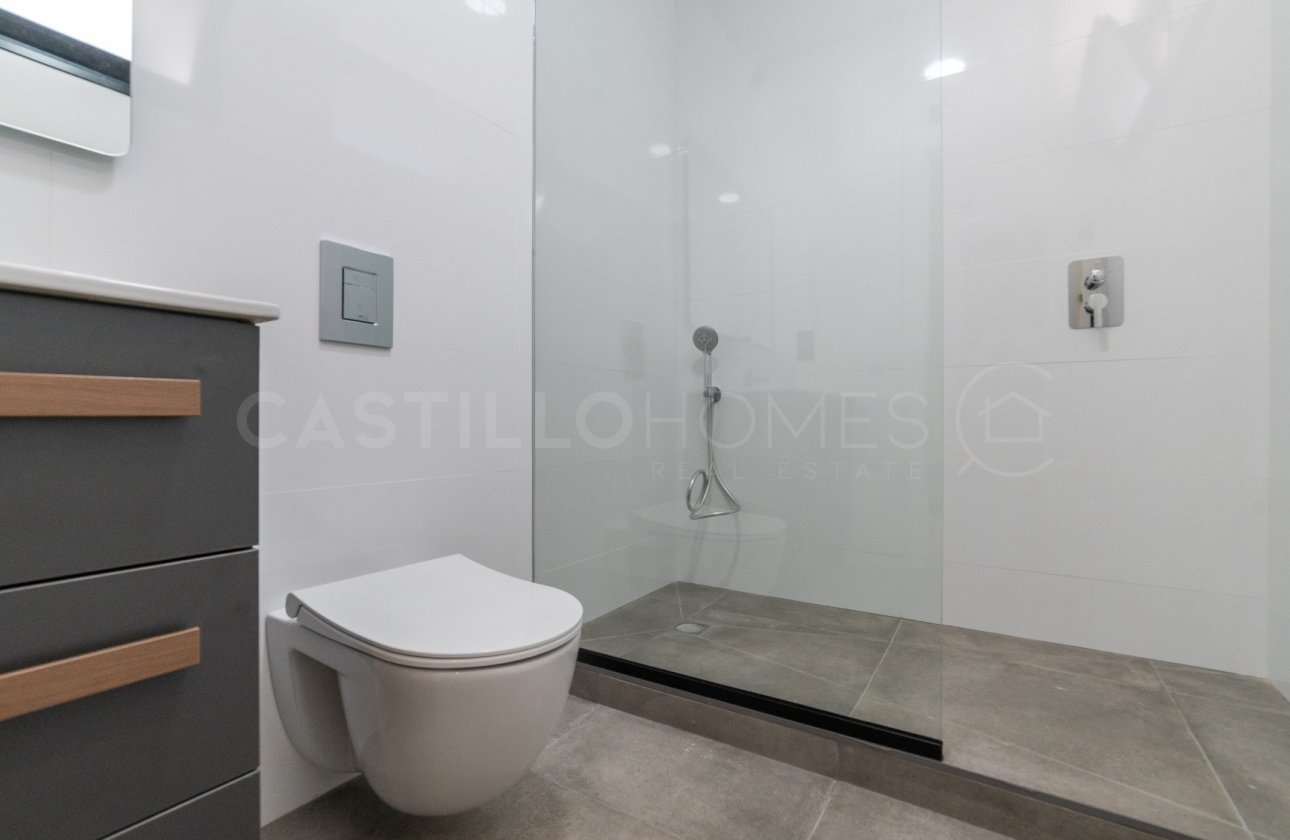 Reventa - Villa - Torrevieja - Los Balcones