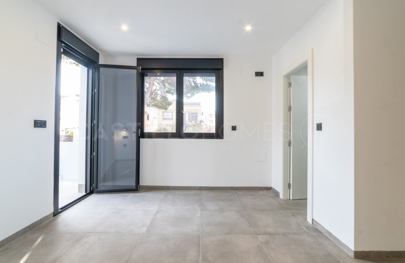 Reventa - Villa - Torrevieja - Los Balcones