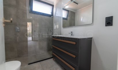 Reventa - Villa - Torrevieja - Los Balcones
