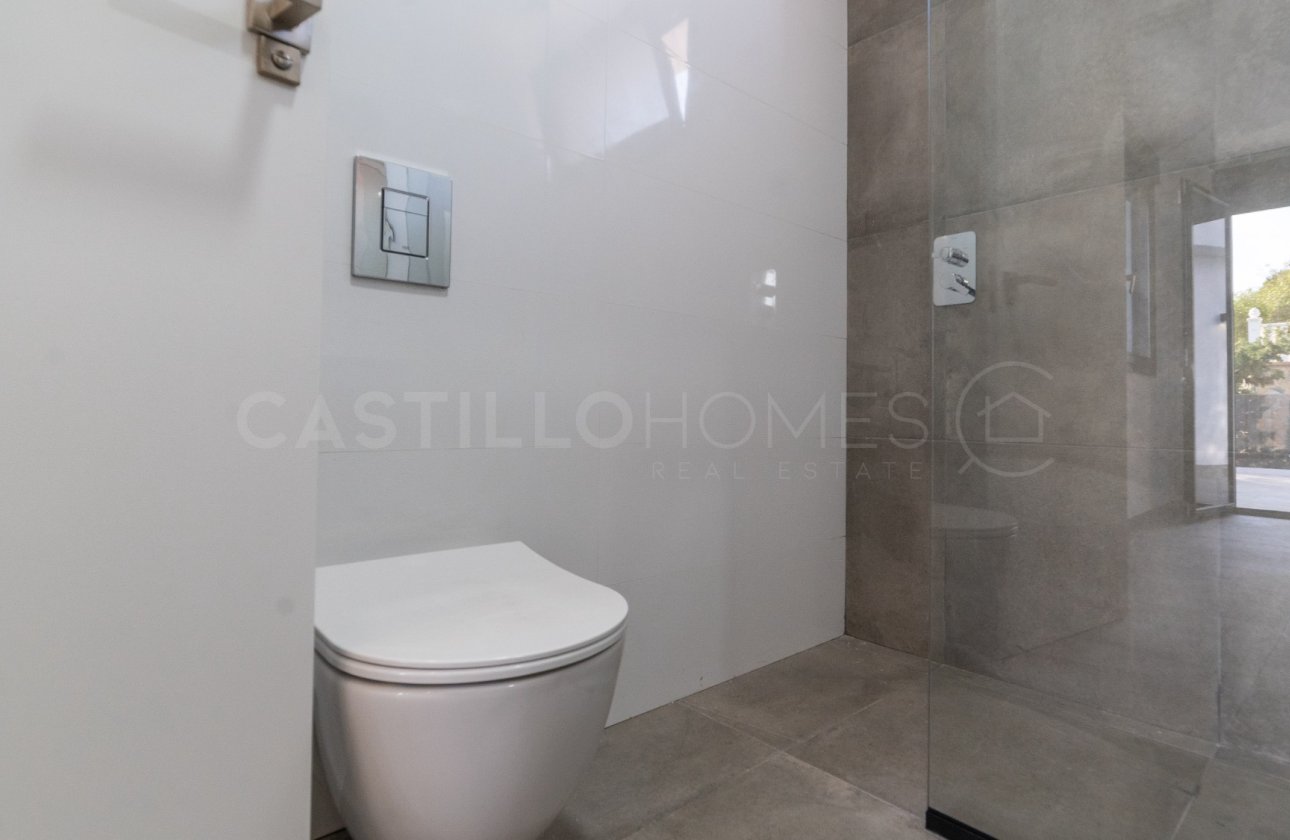 Reventa - Villa - Torrevieja - Los Balcones