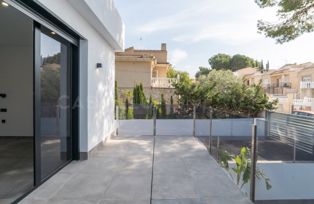 Reventa - Villa - Torrevieja - Los Balcones