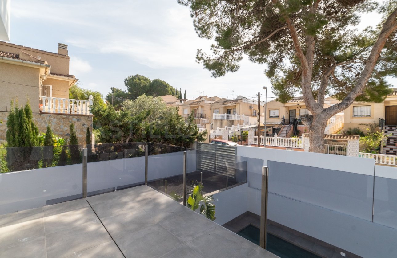 Reventa - Villa - Torrevieja - Los Balcones