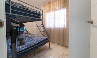 Resale - Apartment / flat - Torrevieja - Centro