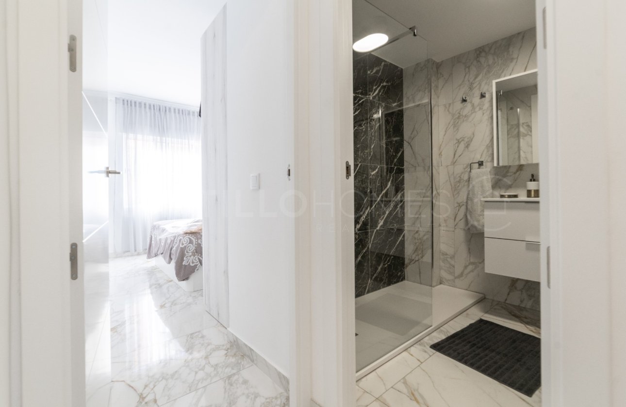 Resale - Apartment / flat - Torrevieja - Centro