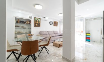 Resale - Apartment / flat - Torrevieja - Centro