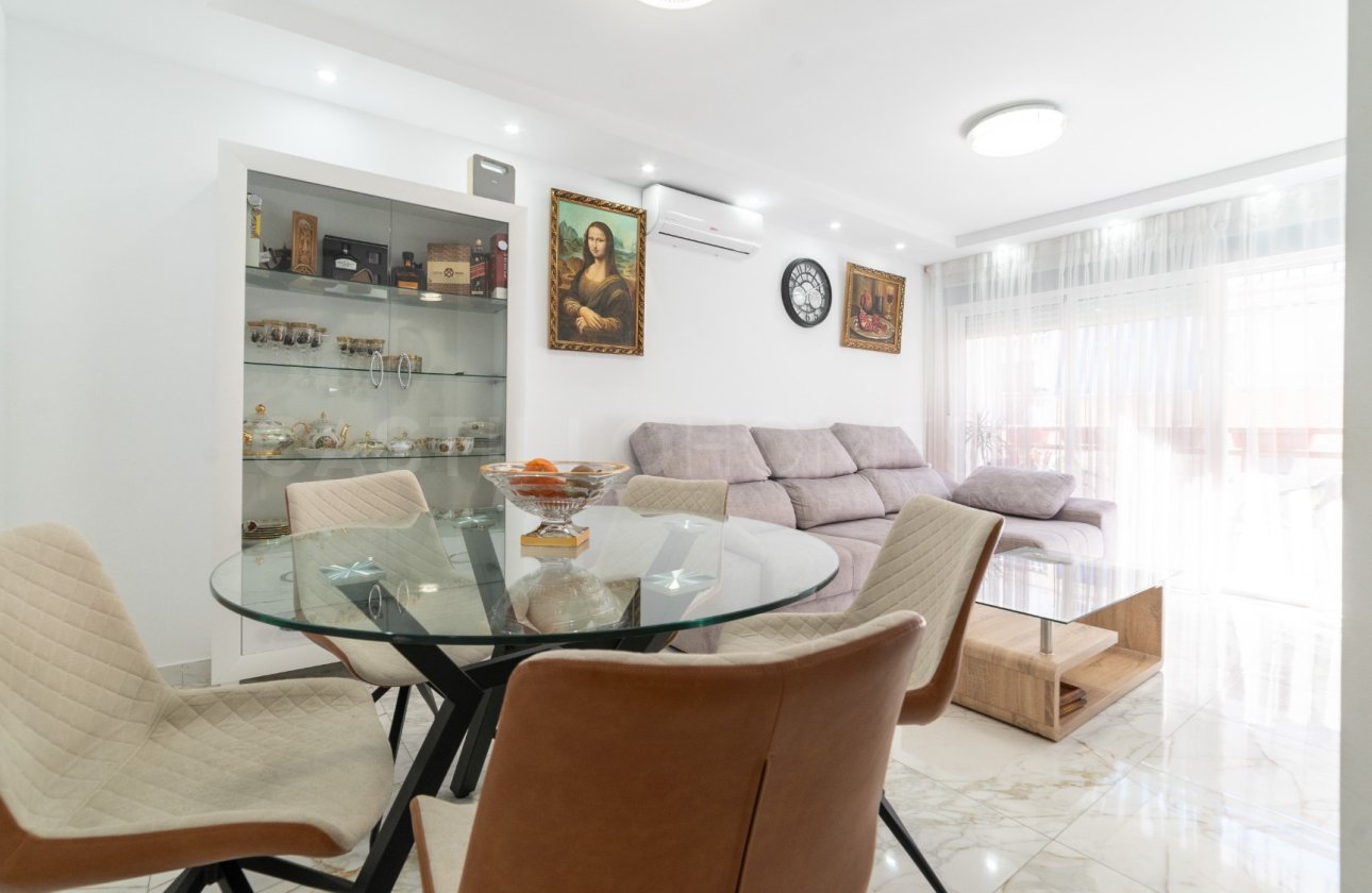Resale - Apartment / flat - Torrevieja - Centro
