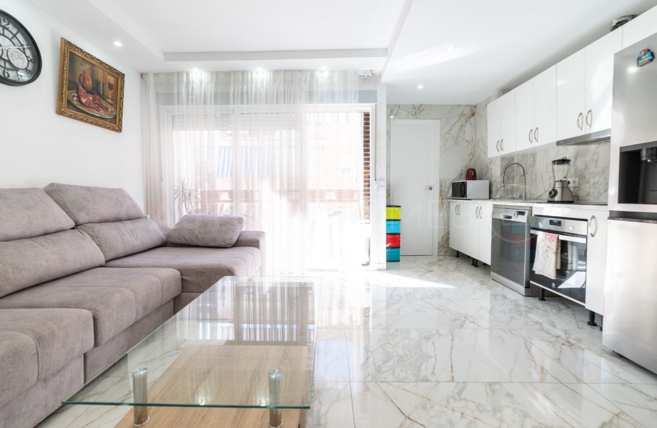 Resale - Apartment / flat - Torrevieja - Centro