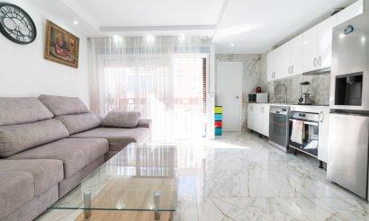 Resale - Apartment / flat - Torrevieja - Centro