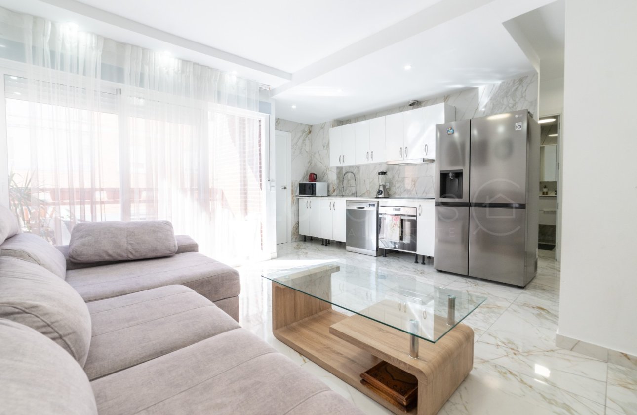 Resale - Apartment / flat - Torrevieja - Centro