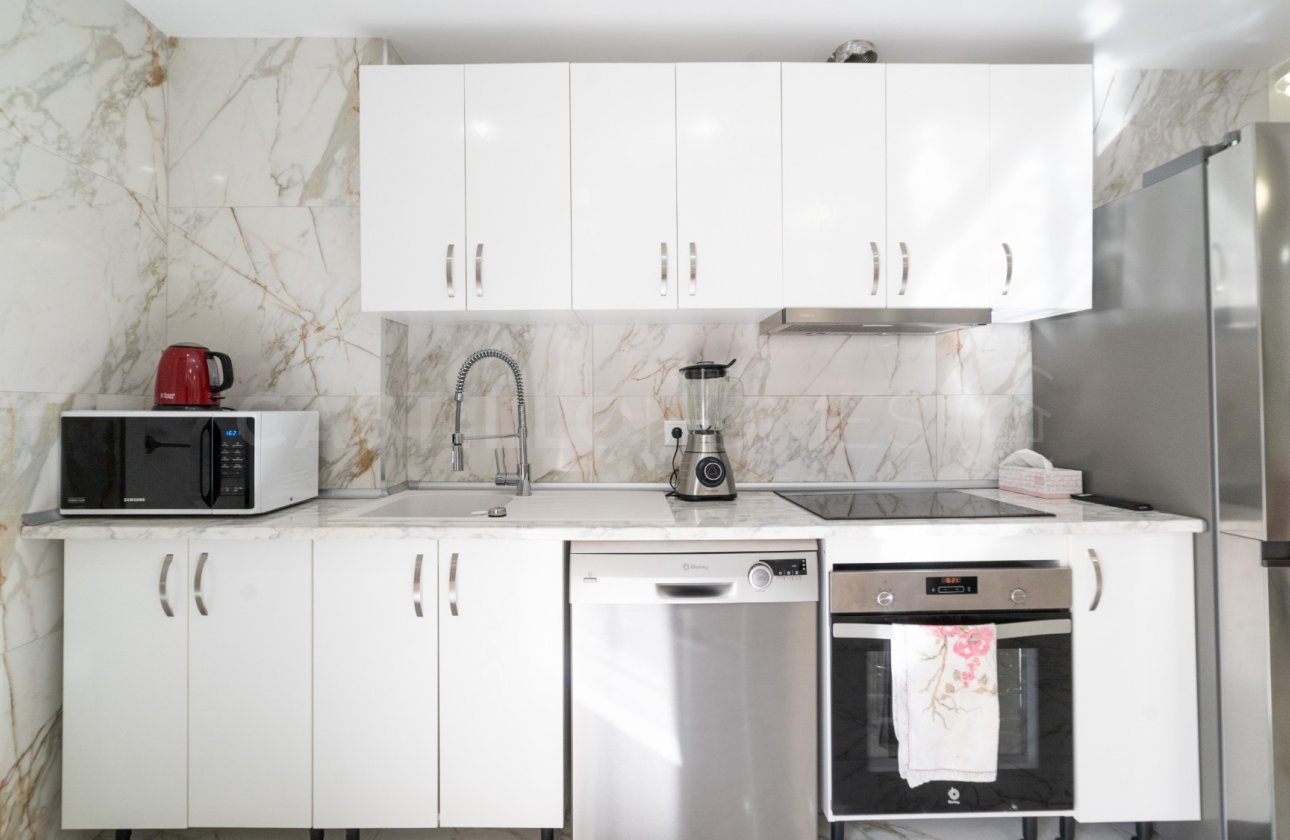 Resale - Apartment / flat - Torrevieja - Centro