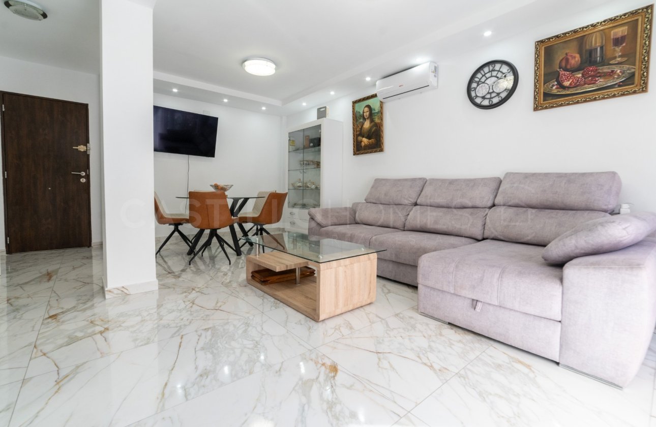 Resale - Apartment / flat - Torrevieja - Centro