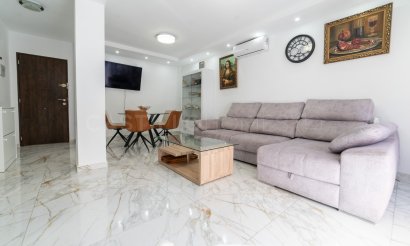 Resale - Apartment / flat - Torrevieja - Centro