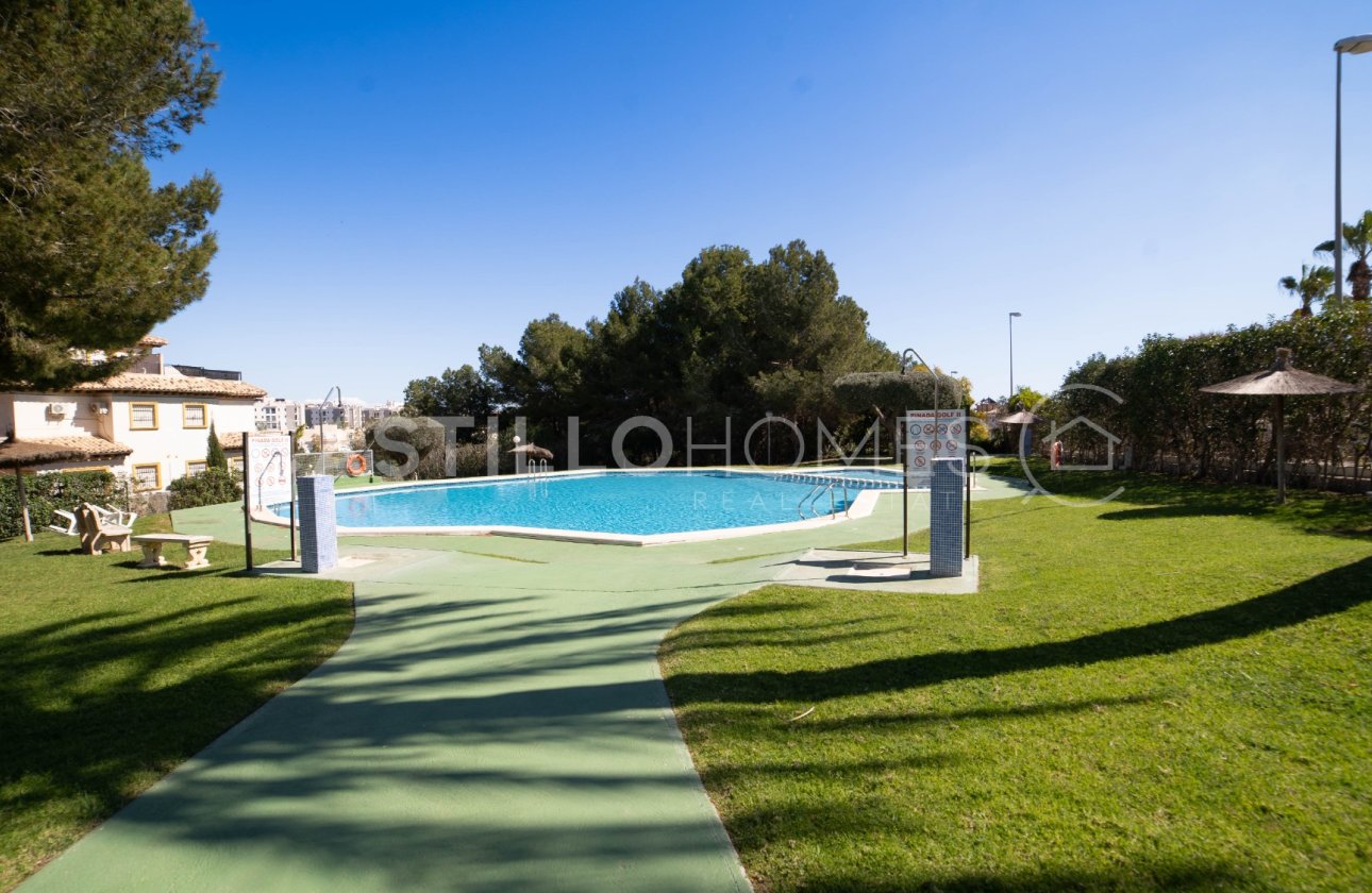 Resale - Apartment / flat - Orihuela Costa - Villamartín