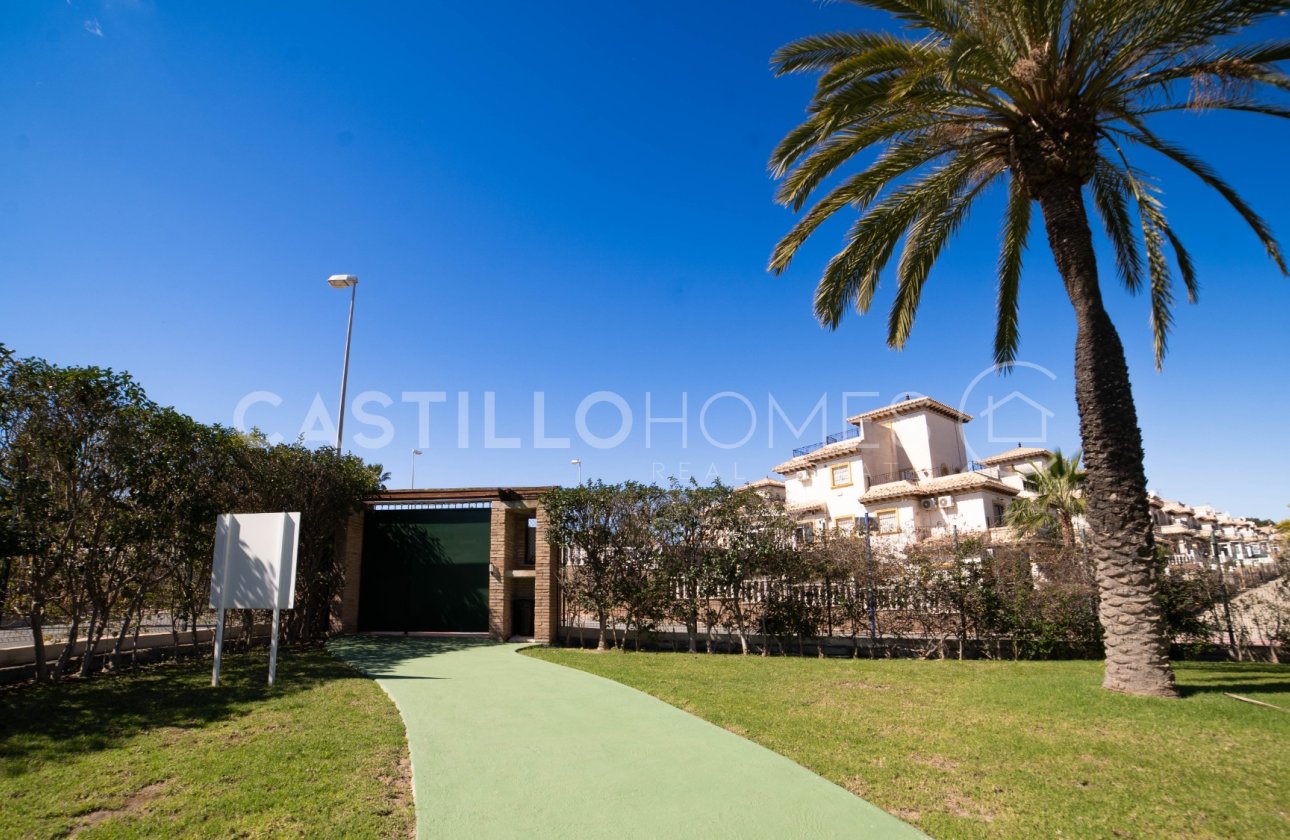 Resale - Apartment / flat - Orihuela Costa - Villamartín