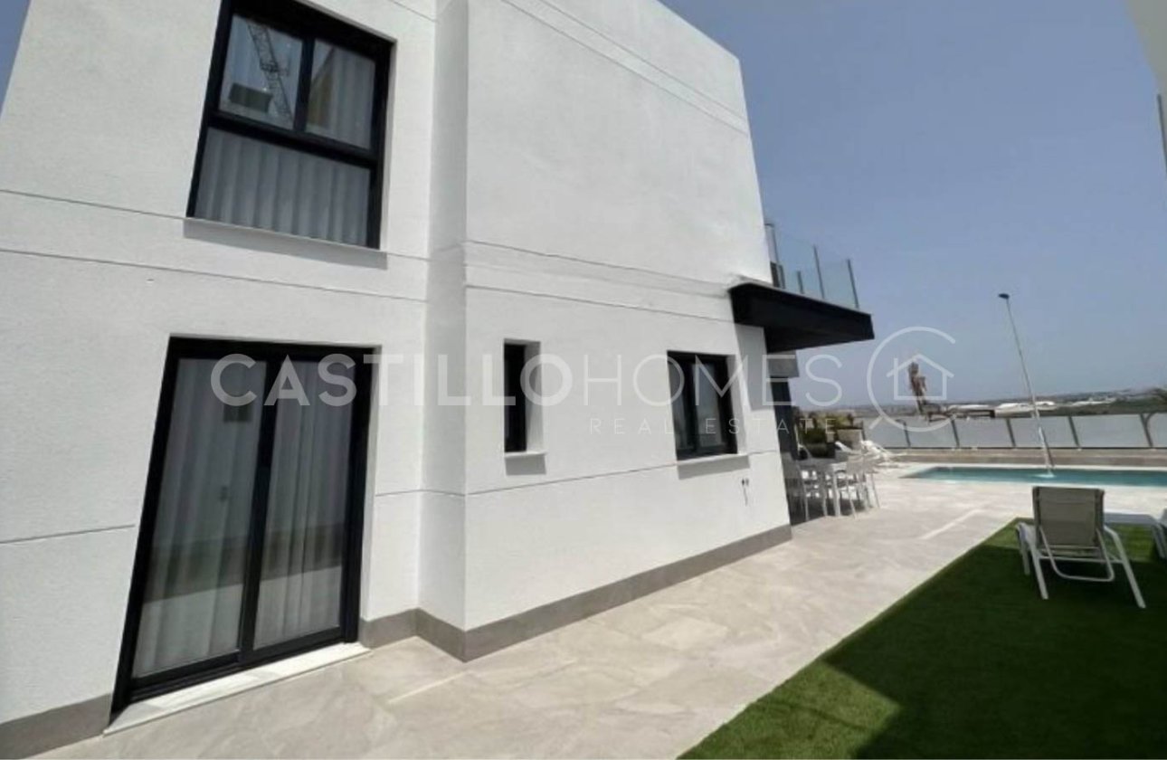 Reventa - Villa - Orihuela Costa - Los Altos