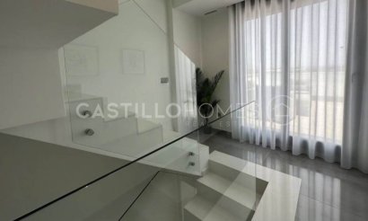 Reventa - Villa - Orihuela Costa - Los Altos