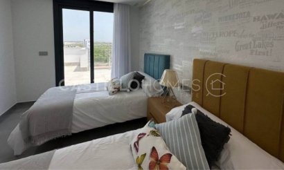 Reventa - Villa - Orihuela Costa - Los Altos