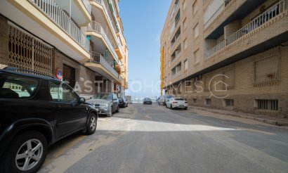 Reventa - Apartamento / piso - Torrevieja - El Acequión - Los Náufragos