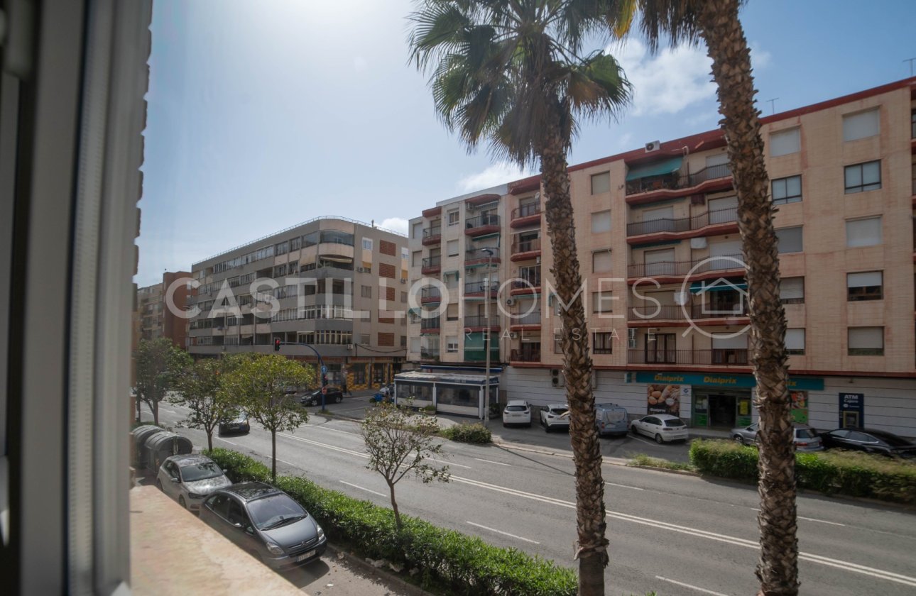 Reventa - Apartamento / piso - Torrevieja - El Acequión - Los Náufragos