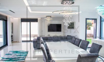Revente - Villa - San Miguel de Salinas - Urbanizaciones