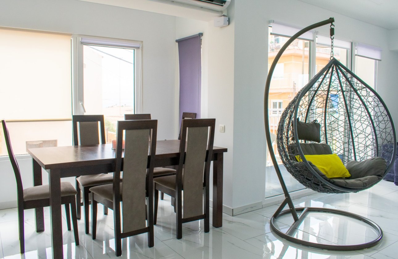 Resale - Apartment / flat - Torrevieja - Los Frutales