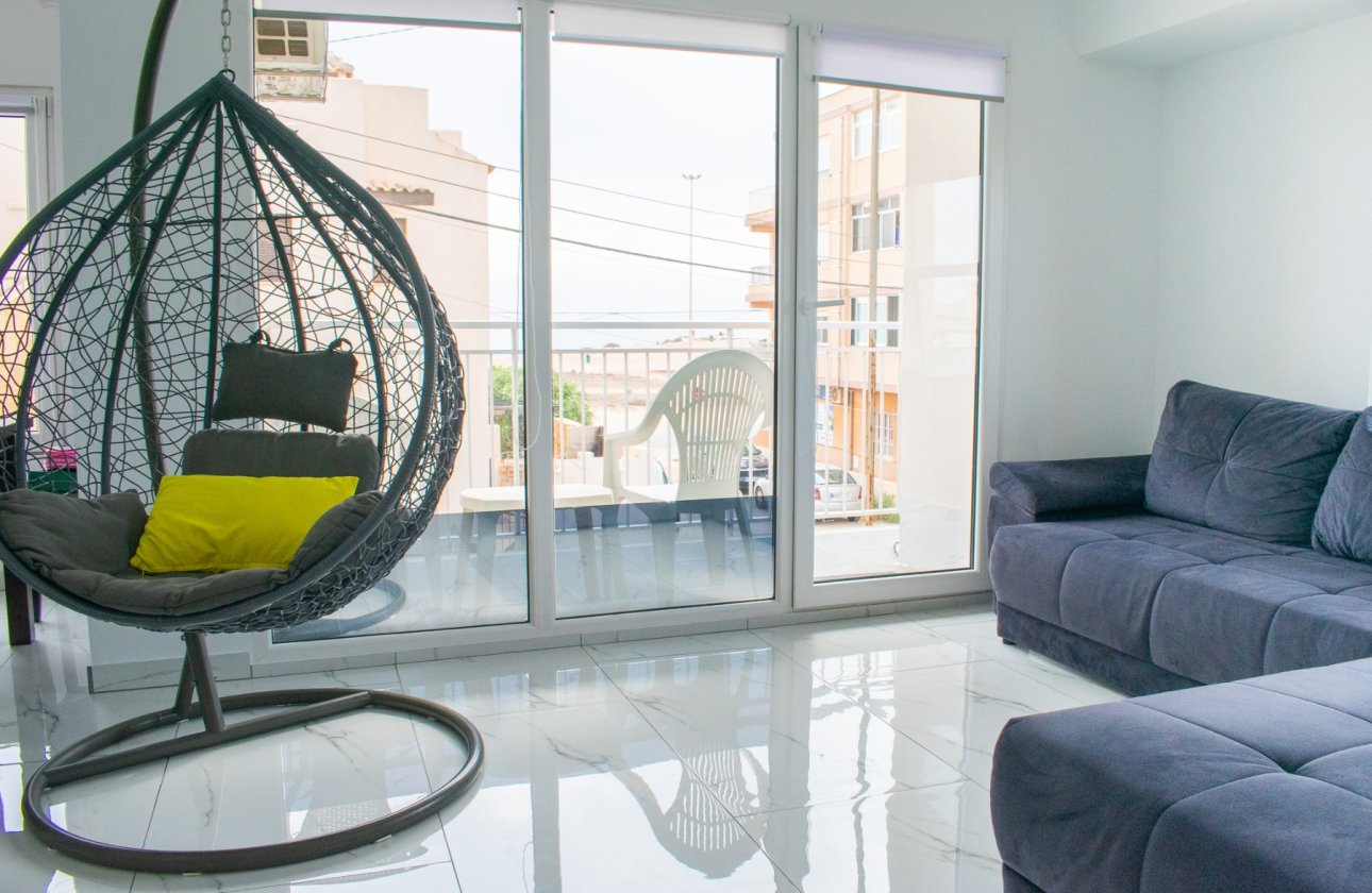 Resale - Apartment / flat - Torrevieja - Los Frutales