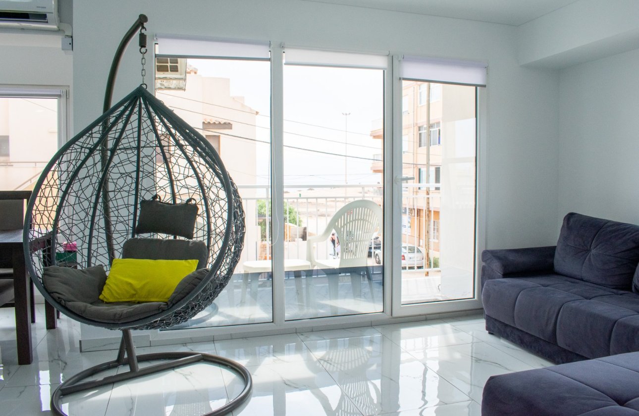 Resale - Apartment / flat - Torrevieja - Los Frutales