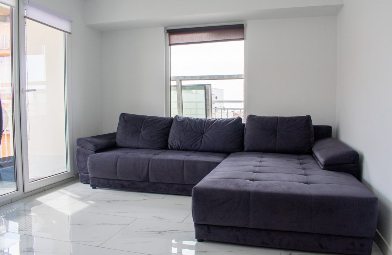 Resale - Apartment / flat - Torrevieja - Los Frutales