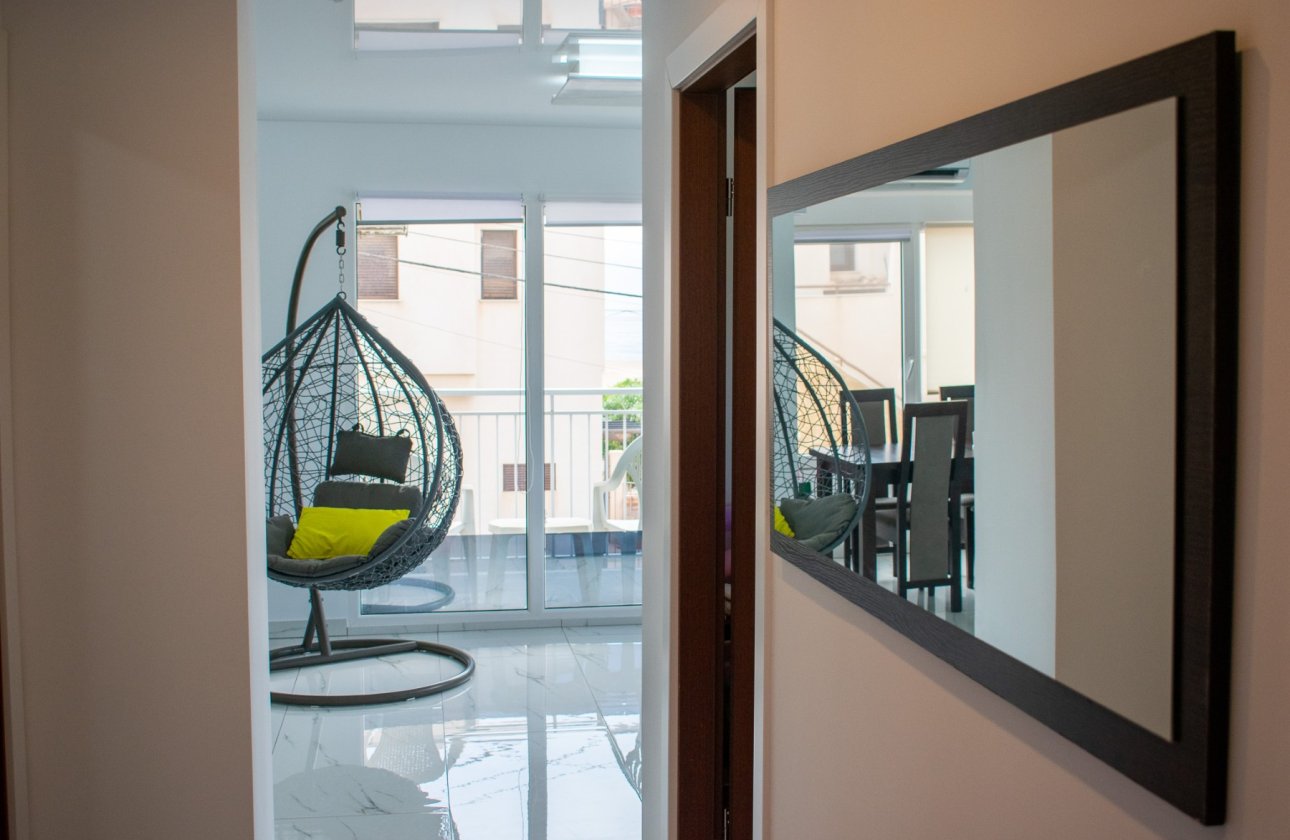 Resale - Apartment / flat - Torrevieja - Los Frutales
