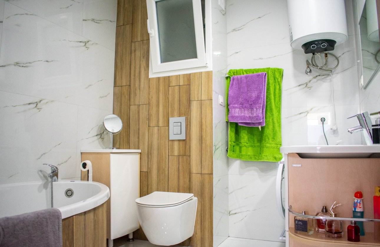 Resale - Apartment / flat - Torrevieja - Los Frutales