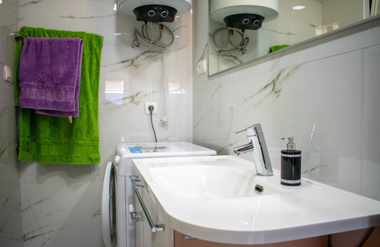 Resale - Apartment / flat - Torrevieja - Los Frutales