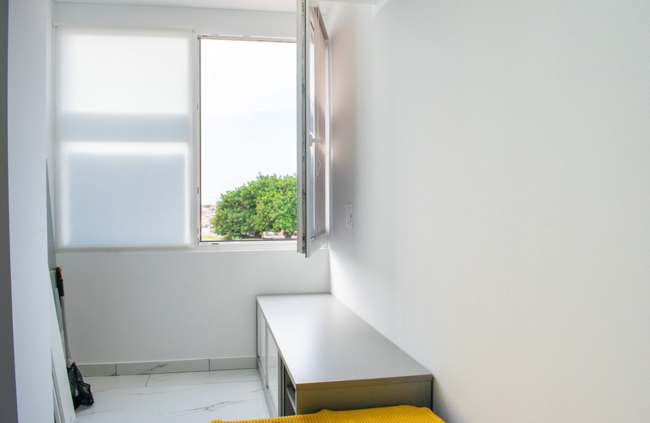 Resale - Apartment / flat - Torrevieja - Los Frutales