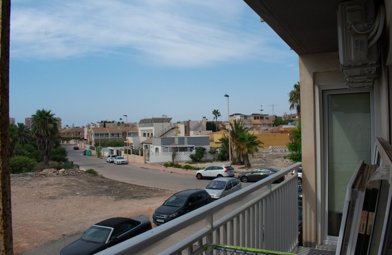 Resale - Apartment / flat - Torrevieja - Los Frutales