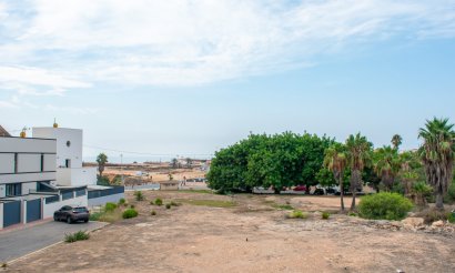Resale - Apartment / flat - Torrevieja - Los Frutales
