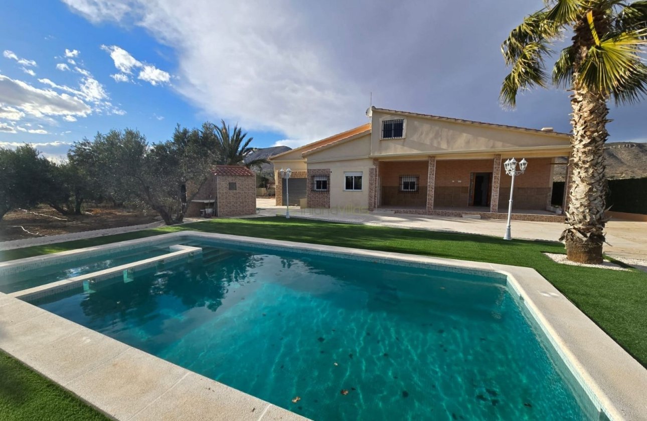 Resale - Villa - Hondón de las Nieves