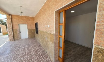Resale - Villa - Hondón de las Nieves