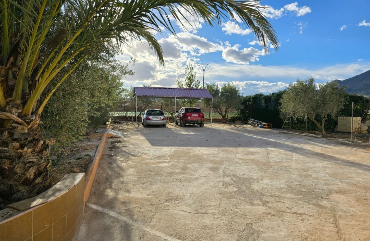 Resale - Villa - Hondón de las Nieves