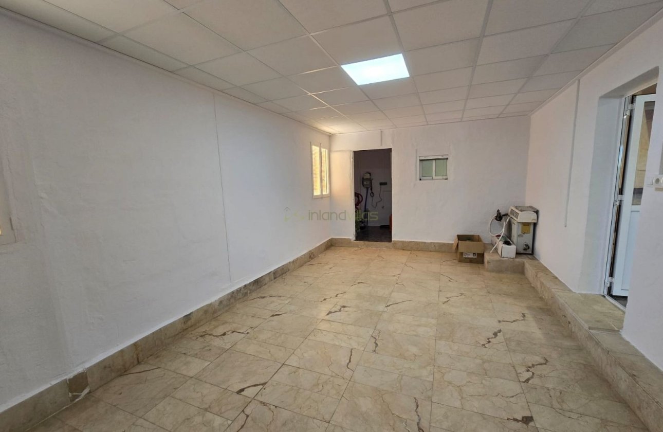 Resale - Villa - Hondón de las Nieves