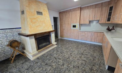 Resale - Villa - Hondón de las Nieves