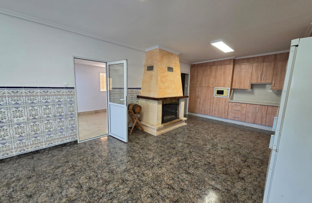 Resale - Villa - Hondón de las Nieves