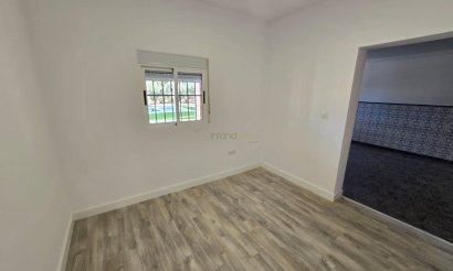 Resale - Villa - Hondón de las Nieves