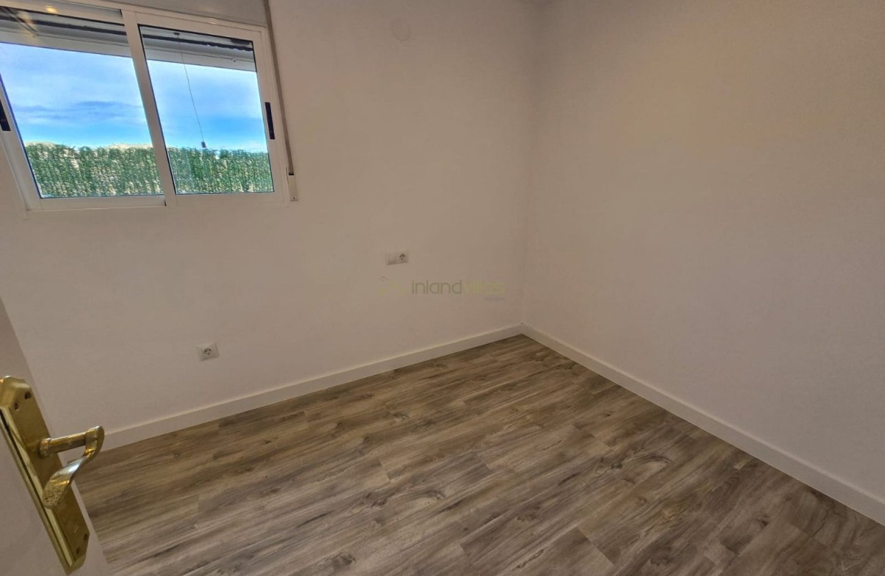 Resale - Villa - Hondón de las Nieves