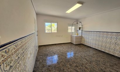 Resale - Villa - Hondón de las Nieves