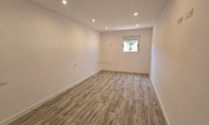 Resale - Villa - Hondón de las Nieves