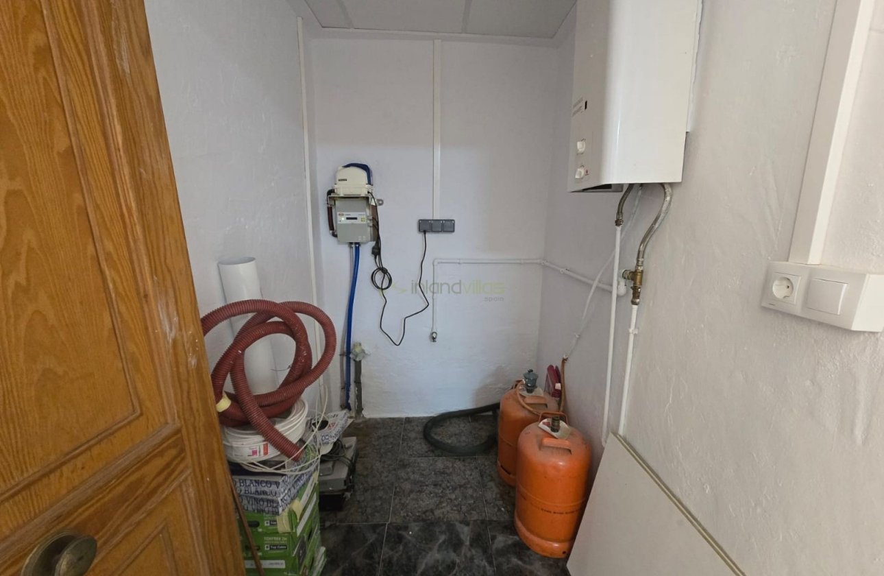 Resale - Villa - Hondón de las Nieves